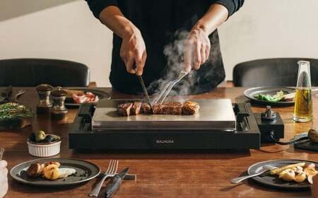 バルミューダ BALMUDA The Plate Proブラック K10A-BK／JP ｜ BALMUDA バルミューダ ザ・プレート プロ ホットプレート 家電 おしゃれ リビング キッチン シンプル ライブキッチン 電気 グリル 大型 調理家電  【7営業日以内発送】