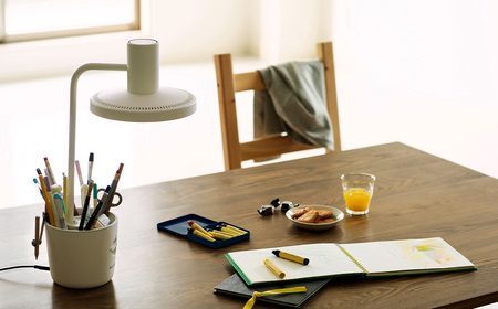 バルミューダ BALMUDA The Light ホワイト L03A-WH／JP｜ バルミューダ ザ・ライト BALMUDA 選べるカラー ライト デスクライト 卓上ライト LED デスクワーク 学習用 学習机 目に優しい おしゃれ 家電 リビング