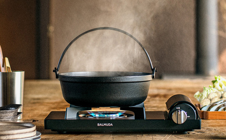 バルミューダ Table Stove KGS01JP　（ブラックBK）｜ BALMUDA 黒 カセットコンロ ガス器具 バルミューダ コンロ おしゃれ リビング キッチン 防災 キャンプ