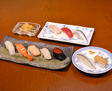 【竜の鮨】 おまかせにぎり寿司10貫一人前5,000円分 お食事券1枚 