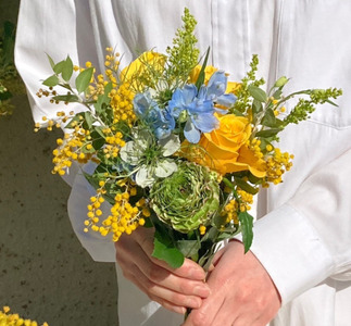 お楽しみ！ 3か月 お届け お花の定期便 「Medium」 |  花 ブーケ タイプ 本数7-10本 高さ20-22cm