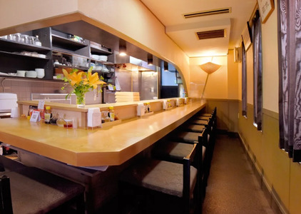 12回 定期便 手作り 焼き餃子  ( 冷凍 )  20個 【 手作り餃子の店 吉春 】 |  冷凍餃子 地元野菜 ・ 国産素材 を使用 