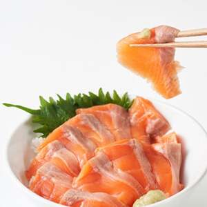 北海道とまりカブトサーモン　ハーフロイン6個(計660g前後) 小分け【配送不可地域：離島】【1567003】