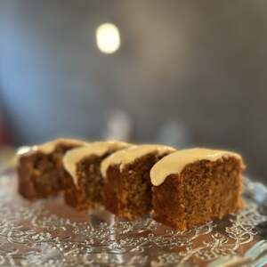 【スパイスカレー専門店/山のスパイス】　にんじん好きさんのためのキャロットケーキ(1本)【配送不可地域：離島】【1518376】