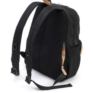 リュック　(R-0711) ブラック/カフェオレ〈キタムラ〉