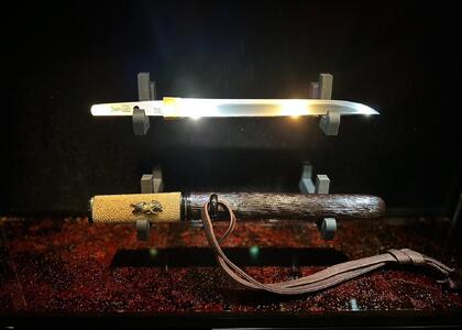 短刀箱(箔漆 紅葉)