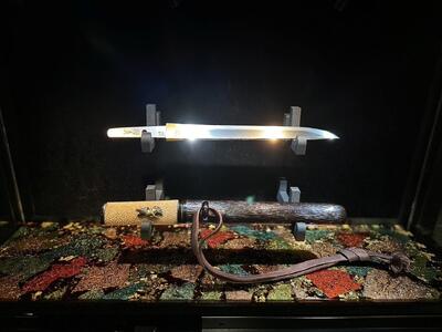 短刀箱(箔漆 紅葉)