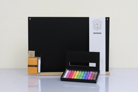 チョーク屋さんが作ったチョークと黒板のセット