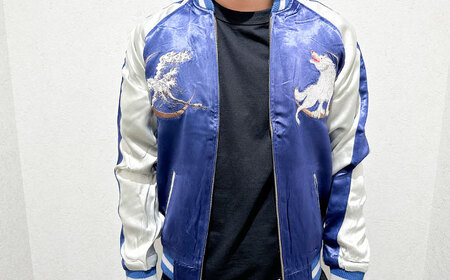 スカジャン 波に白狼 刺繍　サイズはS・M・L・XL・XXL 服 おしゃれ かっこいい ヴィンテージ 刺繍 横須賀【有限会社エムシーハウス】 [AKAP012]