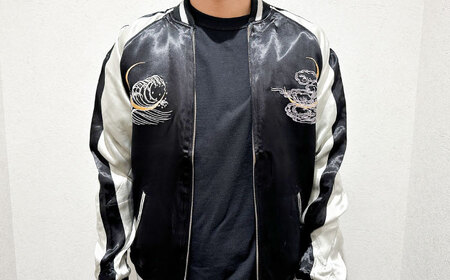 スカジャン 桜と白虎 刺繍　サイズはS・M・L・XL・XXL 服 おしゃれ かっこいい ヴィンテージ 刺繍 和柄 横須賀【有限会社エムシーハウス】 [AKAP011]