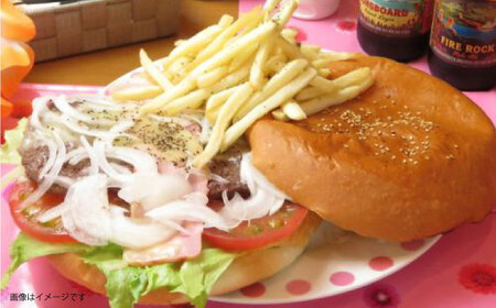 元祖ヨコスカグルメセット 食事券　バーガー カレー チーズケーキ 横須賀 ネイビーバーガー チェリーチーズケーキ 海軍カレー グルメ よこすか グルメ【株式会社 ヒラノ ご当地レストランLAUNA】 [AKAZ002]