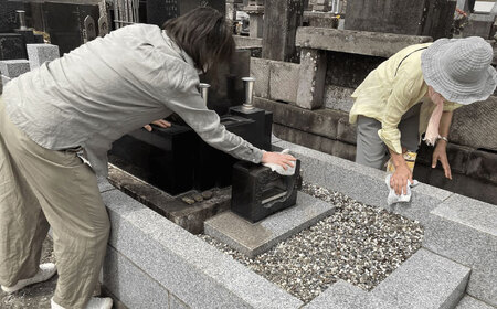 お墓清掃サービス（お線香・供花付き）【公益社団法人横須賀市シルバー人材センター】 [AKCV001]