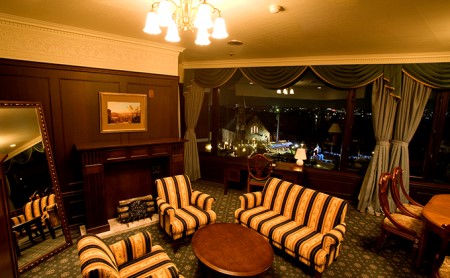 スイートルームご利用券(1泊2食付き) ホテル 宿泊券