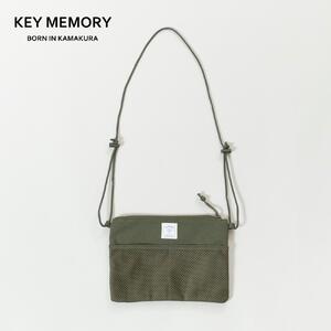 【KEYMEMORY 鎌倉】フラットサコッシュ　OLIVE