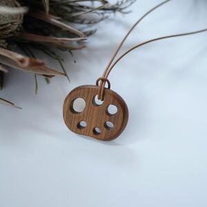 レザーコードネックレス【蓮根】