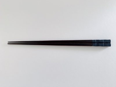 鎌倉彫　箸「市松」勝色　21.5cm