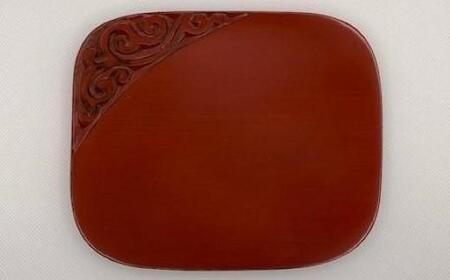 鎌倉彫　倶利文小皿　朱