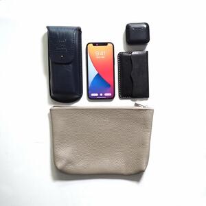 MASSTARD -MINIMAL LEATHER POUCH MEDIUM- GREIGE