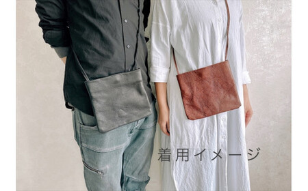 鹿の角ボタンのウォーカーズサコッシュ(ブラウン)【 神奈川県 小田原市  サコッシュ サコッシュ】