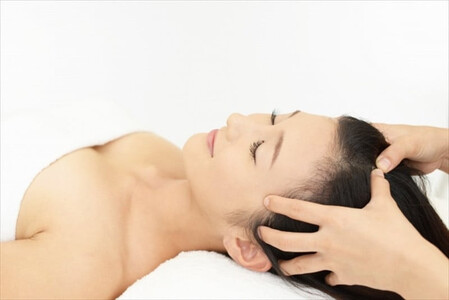 【女性限定ヘッドスパでリフトアップ】ドライヘッドスパ50分 【 エステ 神奈川県 小田原市   エステ】