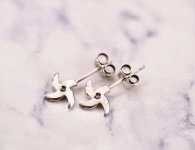 風魔小太郎　耳に刺さる手裏剣ピアス（シルバー）【 ジュエリー アクセサリー 神奈川県 小田原市 アクセサリー】