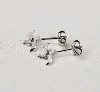 風魔小太郎　耳に刺さる手裏剣ピアス（シルバー）【 ジュエリー アクセサリー 神奈川県 小田原市 アクセサリー】