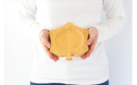 メープルリーフプレート 木 雑貨 プレゼント 祝い おしゃれ【 食器 神奈川県 小田原市 お皿 お皿】