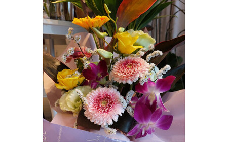 季節の生花アレンジ　Sサイズ 【 フラワー アレンジメント お花 ギフト プレゼント 贈り物 誕生日 お祝い 神奈川県 小田原市 フラワー アレンジメント】