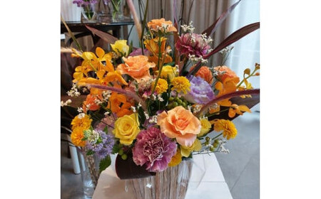 季節の生花アレンジ　Lサイズ 【 フラワー アレンジメント お花 ギフト プレゼント 贈り物 誕生日 お祝い 神奈川県 小田原市フラワー アレンジメント 】