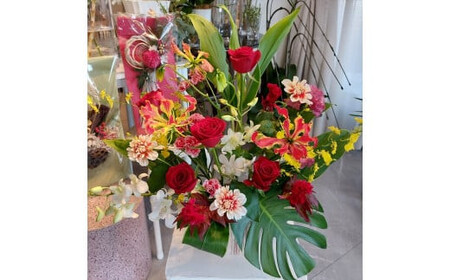 季節の生花アレンジ　Lサイズ 【 フラワー アレンジメント お花 ギフト プレゼント 贈り物 誕生日 お祝い 神奈川県 小田原市フラワー アレンジメント 】