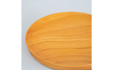 欅の仁取皿と生ガトーショコラ。小田原の伝統を受け継いだお皿と小田原の極上スイーツ(300g)のコラボ商品【チョコレート 特濃厚 濃密な味わい 極上の口溶け 極上のチョコレート 一流の料理人 カカオの風味やコク カカオ 至極の逸品 神奈川県 小田原市 ガトーショコラ ガトーショコラ】