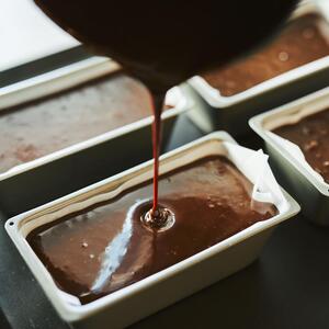 【ふるさと納税】MAISON CACAO メゾンカカオ 濃厚生ガトーショコラ 300g 驚きの口どけ 高級チョコレート 冷凍配送 神奈川県茅ヶ崎市