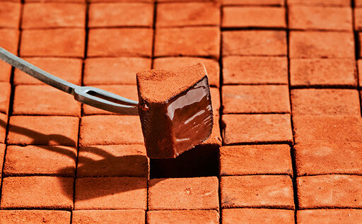 MAISON CACAO メゾンカカオ アロマ生チョコレート 2種セット（16粒×2箱）70％カカオ 海塩 マカダミア ギフトボックス入 冷凍配送 神奈川県茅ヶ崎市