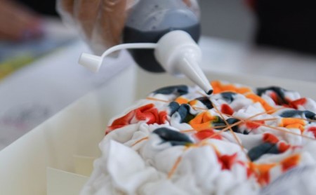 タイダイ染めオリジナルTシャツ作成キット　Mサイズ 5パターンから1つ選択可能　【自分探求、おひとり様キット】 ファッション 自宅 タイダイ染めキット 体験キット 思い出 おうち時間  スカイブルー×ピンク×グレー