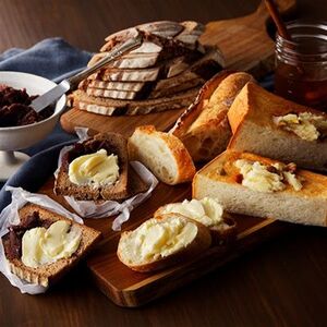 よつ葉 パンにおいしい よつ葉バターとひまわりオイル 100g×6個【配送不可地域：離島】【1690042】