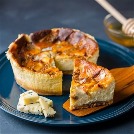 十勝産クリーム使用ゴルゴンゾーラベイクドチーズケーキ ガトーリコブルー と北海道産有塩バターのセット 北海道帯広市 ふるさと納税サイト ふるなび 十勝産クリーム使用ゴルゴンゾーラベイクドチーズケーキ ガトーリコブルー と北海道産有塩バターのセット 北海道帯広市 ふるさと納税サイト ふるなび