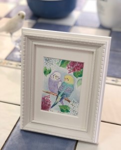 フレーム入り版画 インコとお花 絵本作家おまたたかこジークレー版画 神奈川県逗子市 ふるさと納税サイト ふるなび