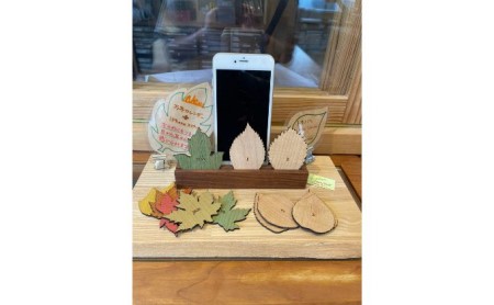 木製iPhoneスティックスピーカー　トキノハ - Perpetual Calendar - ウォルナット