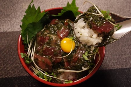 1 121 簡単ヘルシーゴハン まぐろとアカモクのぶっかけ盛り 味付き 神奈川県三浦市 ふるさと納税サイト ふるなび