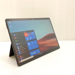 330-01【数量限定】ティーズフューチャーの再生タブレットPC（Microsoft Surface Pro X）