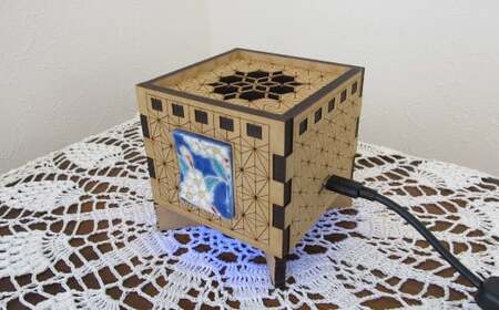 えあコロ(光触媒空気清浄機)／陶磁器（桜と椿）