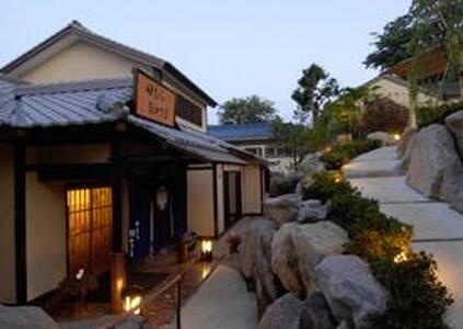 田むら銀かつ亭　箱根本店「豆腐かつ煮御膳」食事券2人分【B】［食事券］