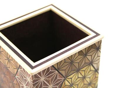 寄木四角ペン立て　亀甲［工芸品工芸品工芸品工芸品工芸品］