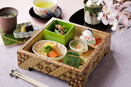 富士屋ホテル別館　旧御用邸　菊華荘で愉しむ四季彩アフタヌーンティー（1名様分）【予約限定】［アフタヌーンティ］