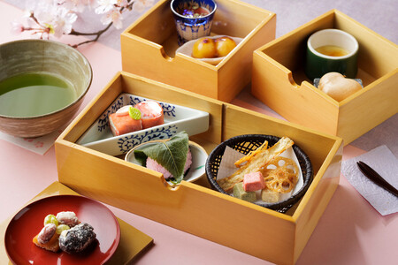 富士屋ホテル別館　旧御用邸　菊華荘で愉しむ四季彩アフタヌーンティー（1名様分）【予約限定】［アフタヌーンティ］