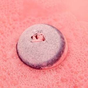 LUSH ラッシュ ブルーミング ビューティフル 3種のバスギフト【配送不可地域：離島】【1448555】