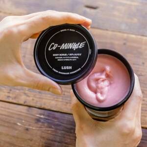 LUSH ラッシュ コーミングル ボディスクラブ225g【1448560】