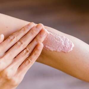 LUSH ラッシュ コーミングル ボディスクラブ225g【1448560】