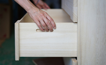 総桐4段チェスト36cm幅　無塗装　柔らかい丸面タイプ 雑貨 日用品 インテリア 工芸品 シンプル お手頃 使いやすい 便利 たっぷり 収納 木のぬくもり 