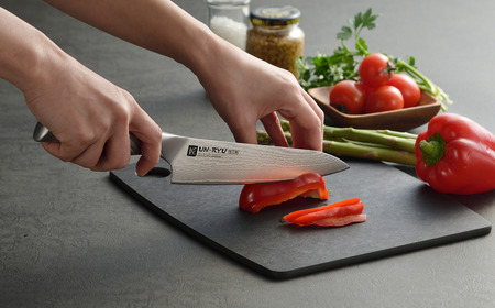 匠 UN-RYU(雲竜)オールステンレス三徳包丁・ダブルシャープナーセット 万能包丁 研ぎ器 簡単 キッチン用品 調理器具 新生活 燕三条製 [下村工業] 【052S020】